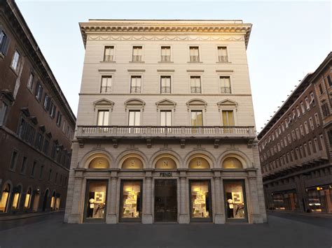 fendi rome night|roma palazzo fendi.